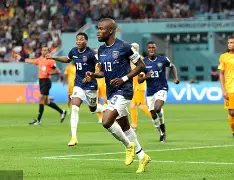 瓦伦西亚迎亚冠关键赛，国际比赛日单刀错失，赛场秩序良好，训练强度明显提升的简单介绍